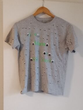 Kids' Gray Short Sleeve Tee with Googly Eye Detail